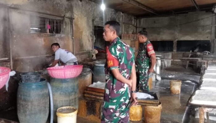 Babinsa Edukasi Pengelolaan Limbah Tahu, Langkah Nyata Menuju Lingkungan Bersih   