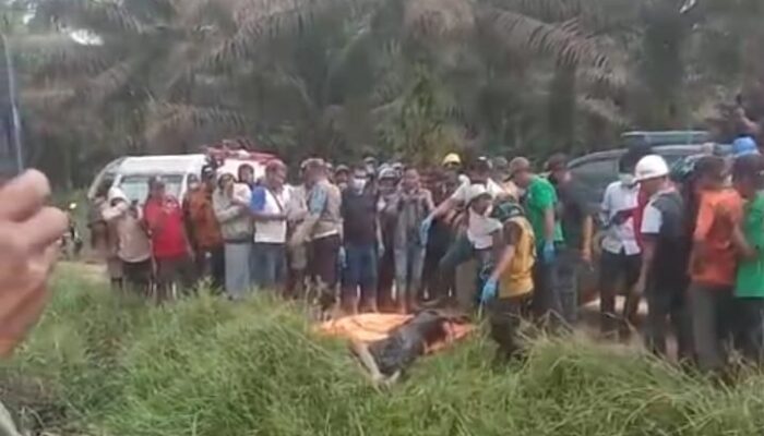 BREAKING NEWS: Warga Geger Penemuan Mayat Pria Berpeci Putih di Parit Jalan Perusahaan Kubu Raya