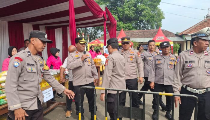 Polsek Cikarang Utara Gelar Gerakan Pangan Murah, Disambut Antusias Warga