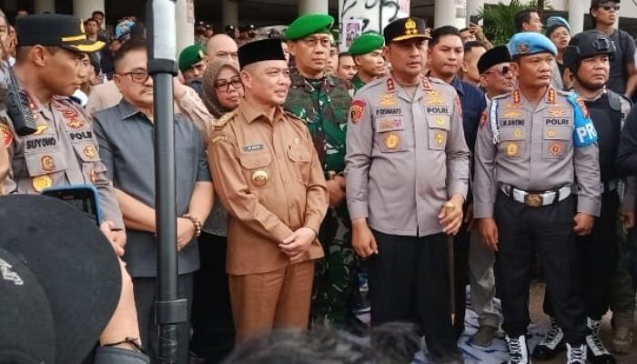 Aksi Damai Mahasiswa dan Masyarakat Kalbar Disambut Forkopimda, Aspirasi Akan Dikawal ke Pusat