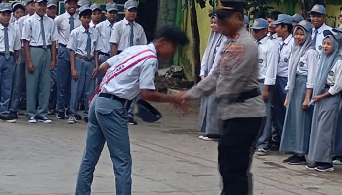 Kapolsek Tigaraksa Menjadi Pembina Upacara di SMKS AL-HUSNA, Sampaikan Pesan Moral dan Kamtibmas kepada Pelajar