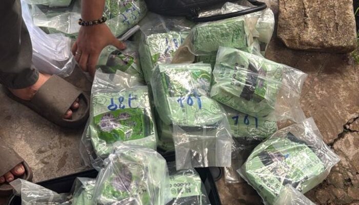 Polda Riau Gagalkan Penyelundupan 30 Kg Sabu di Pelabuhan Dumai.