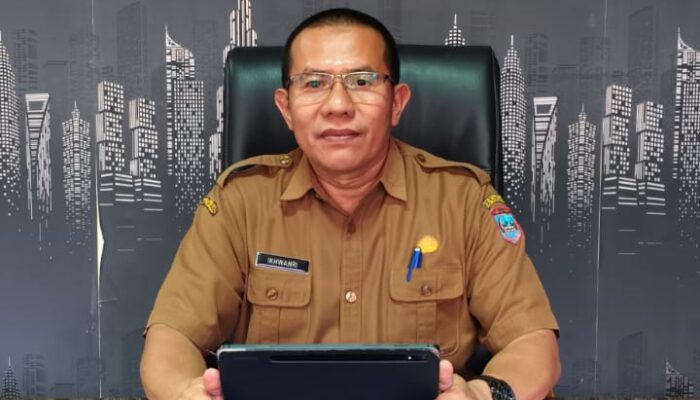 Ikhwanri, Sosok Penuh Dedikasi untuk Majukan Kampung Halaman