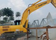 Pemkab Bekasi Tertibkan Ratusan Bangunan Liar di Cikarang Utara