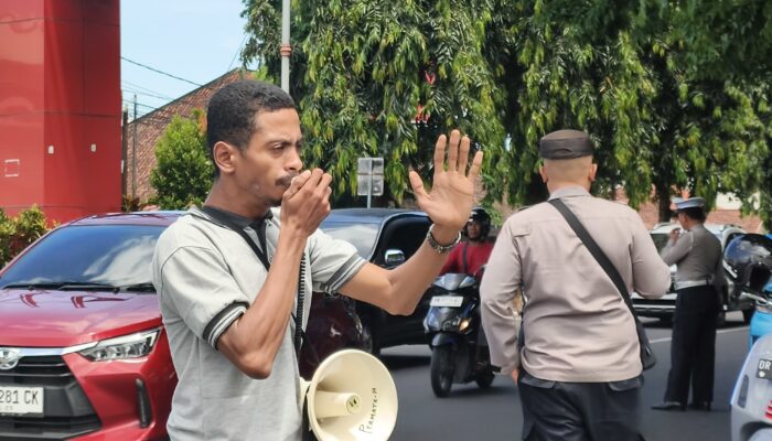 Jaringan aktivis NTB Desak Kejati NTB dan kejari Dompu untuk usut tuntas terkait khasus dugaan tindak pidana korupsi.