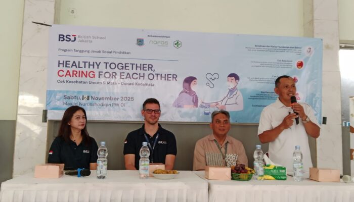 British School Jakarta Gelar Cek Kesehatan Gratis dan Pembagian Kacamata untuk Warga Parigi