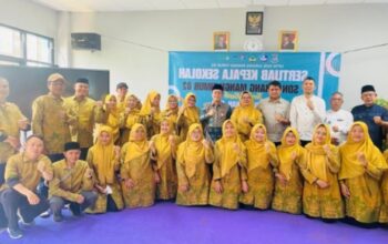 Acara Pisah Sambut Kepala UPTD SDN Jurtim 02 Berlangsung Haru, Aminah S.Pd Purnabakti Digantikan Saadih S.Pd