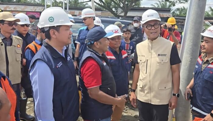 Dirut PTPN IV dan Direktur HK PTPN I Dampingi COO Danantara Tinjau Pembangunan Huntara di Aceh