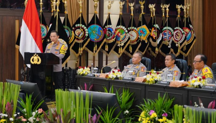 Kapolri Paparkan Capaian Polri Sepanjang 2025, Tegaskan Komitmen Dukung Program Pemerintah
