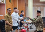 Ketua DPRD Kabupaten Solok Pimpin Rapat Paripurna Penetapan Propemperda 2026 di Penghujung Tahun 2025