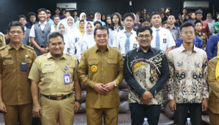 Dewan Pengurus Pusat Ikatan Mahasiswa Kabupaten Tangerang (DPP IMKT) Menyelenggarakan kegiatan Bedah Film “Kado dari Negeri Seberang