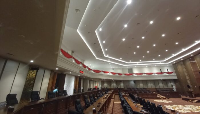 Sempat Terdampak Angin Puting Beliung, Gedung DPRD Bojonegoro Kini Kembali Normal