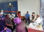 Tim KLH dan DLH Kota Tangsel Tinjau Lokasi Timbunan Sampah di Supermarket Aneka Buana Cirendeu