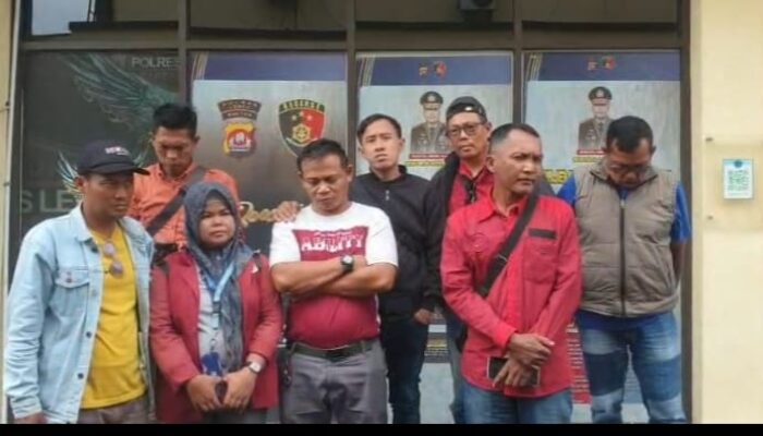 Yayasan Insan Karima Sebarkan Poto 4 Wartawan dan Fitnah, Dindik Lebak Lemah tak Berdaya, FWS akan Tempuh Jalur Hukum