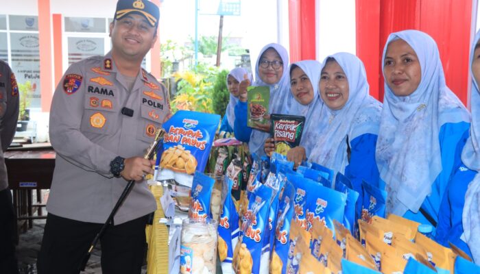 Menko Pangan Tinjau Sekolah hingga Kampung Bandeng di Gresik, Kapolres Pastikan Kenyamanan dan Keamanan