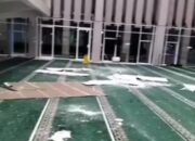 Plafon Masjid Al-I’tishom di Puspemkot Tangsel Ambruk Saat Salat Subuh, Jamaah Panik