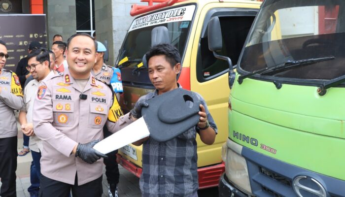 Truk dan Motor yang Sempat Dicuri Kini Kembali, Polres Gresik Ringkus Pelaku Curat dan Tipu Gelap
