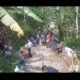 Gotong Royong Warga Kampung Karang Combong Bangun Jalan Poros Desa Secara Swadaya   