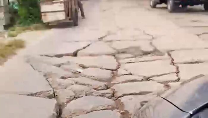 Ancaman Pidana Mengintai Pejabat Penyelenggara Jalan: Ruas Cirarab Sukadiri Kab Tangerang Rusak Parah, Pemda Bisa Dijerat UU Jalan  ‎