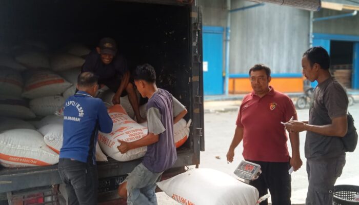 Polres Batu Bara Salurkan 61,9 Ton Jagung ke Bulog Asahan Dukung Ketahanan Pangan