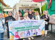 Persatuan Perempuan Sidoarjo Berbagi Takjil dan Suarakan Perdamaian Untuk Pimpinan Sidoarjo