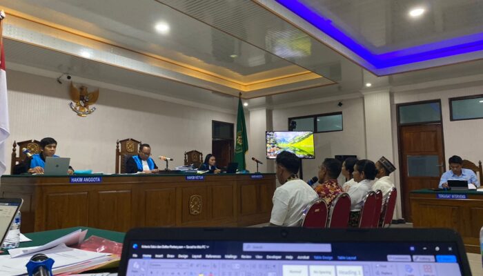 PTUN KUPANG MENYATAKAN BUPATI MANGGARAI MELAKUKAN PERBUATAN MELANGGAR HUKUM KARENA MENGHALANG-HALANGI AKSI DAMAI WARGA POCO LEOK