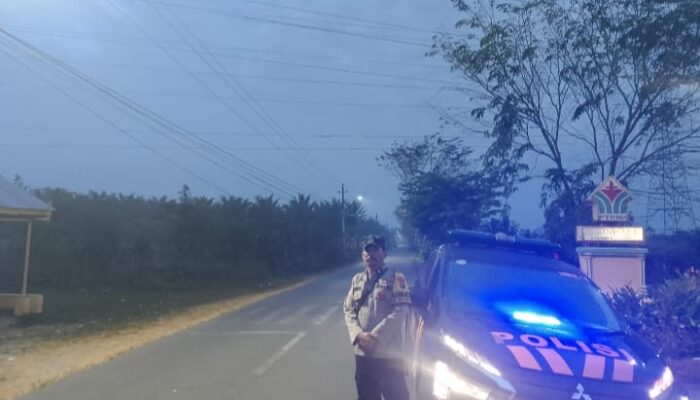 Personil Polsek Lima Puluh Gelar Patroli Mobile Pagi, Cegah Gangguan Jelang Mudik Lebaran