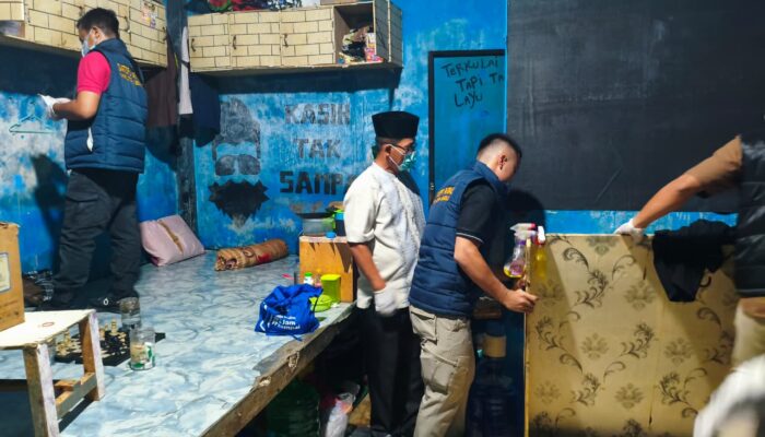 Kanwil Ditjenpas Bengkulu gelar razia jelang Idul Fitri, temukan berbagai barang terlarang di Rutan Kelas IIB Bengkulu