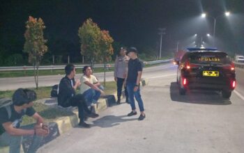 Polsek Lima Puluh Gelar Patroli Subuh, Cegah Kejahatan dan Aktivitas Menyimpang Jelang Ramadhan