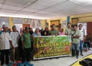 PT Socfindo Salurkan 100 Paket Sembako dari CSR ke Desa Mangkai Baru Jelang Idul Fitri 1447 H