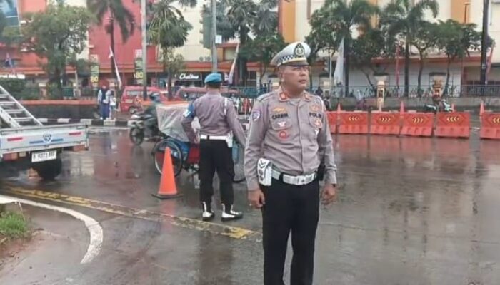 Kepala Unit Lalu Lintas Polsek Cikarang Utara AKP Carmin, S.H: Perempatan SGC Cikarang Utara Kembali Normal, Polisi Imbau Pengendara Tertib