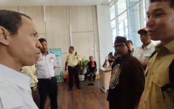 Kecewa Tak Bertemu Kadishub, Warga Pamulang Permai Datangi Kantor Wali Kota Tangsel