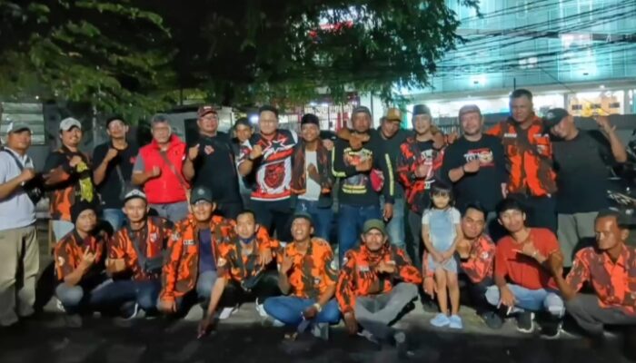 Pemuda Pancasila Ranting Cirendeu Gelar Pembagian Takjil dan Buka Puasa Bersama