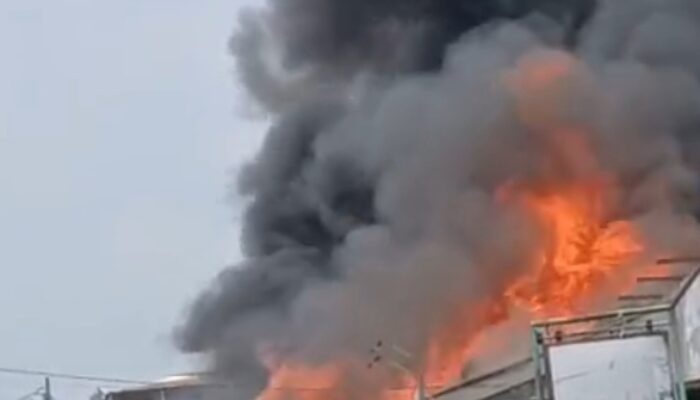 Tiga Kios Bengkel Motor Hangus Terbakar di Pamulang, Kerugian Capai Rp 3,5 Miliar